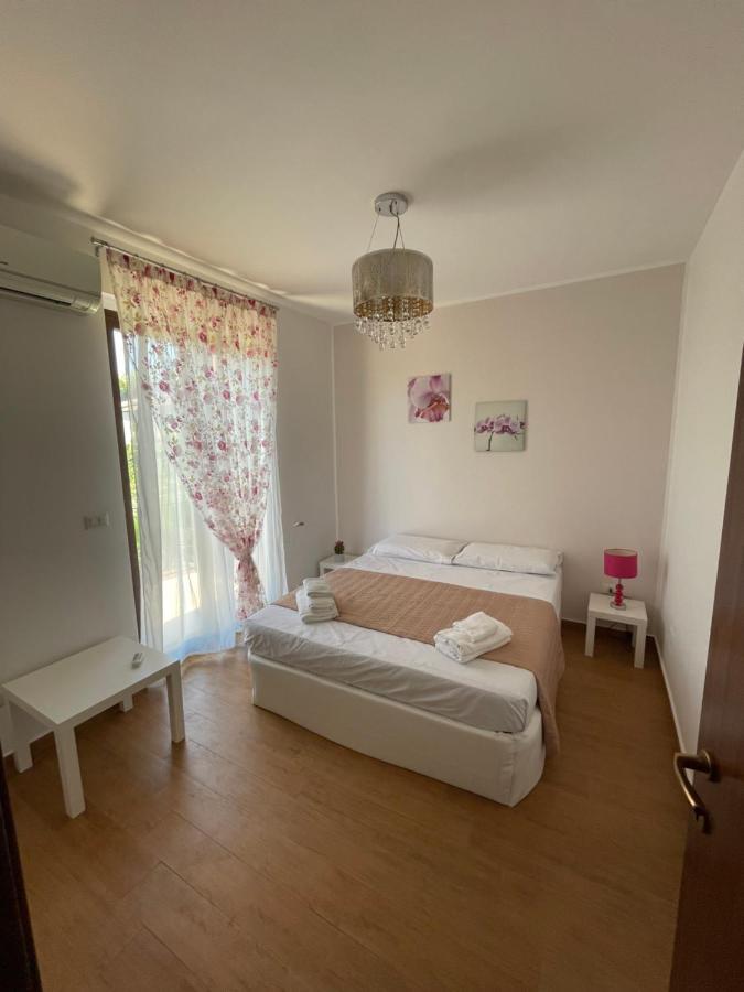 Villetta Climene Apartment Giardini Naxos Eksteriør billede